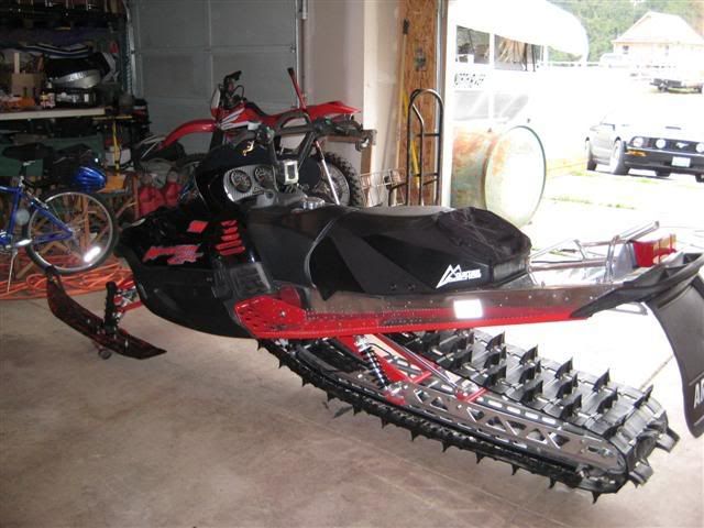 snowmobilepix008Small.jpg