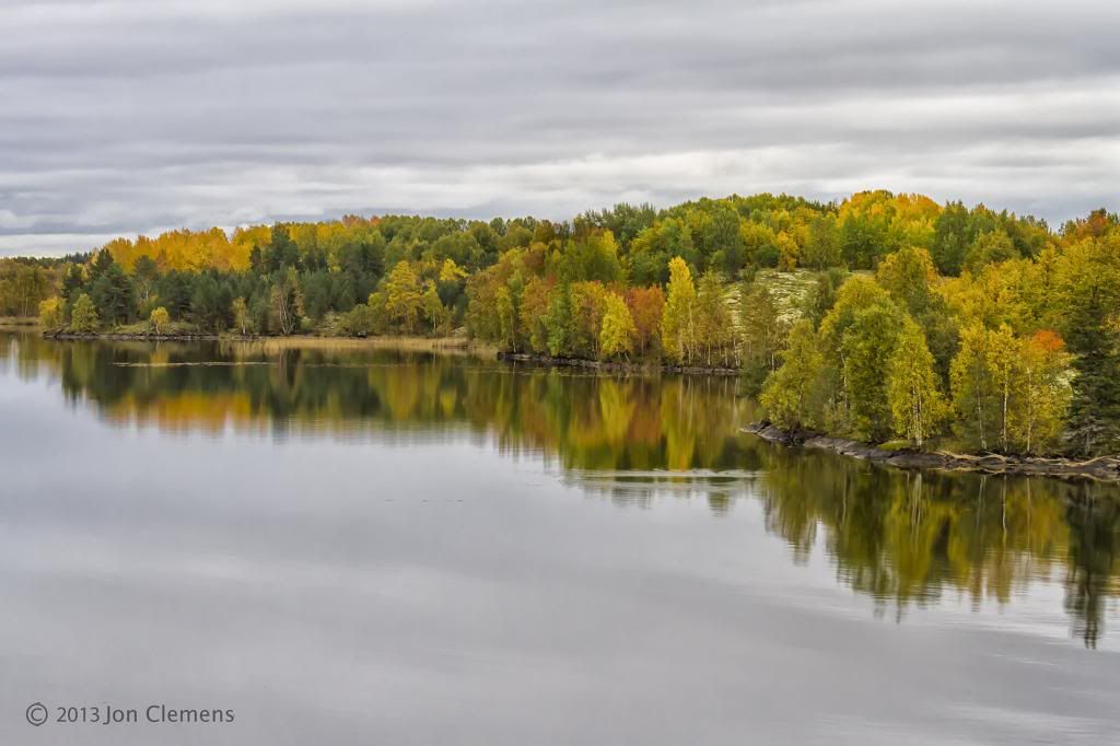 IMAGE: http://i193.photobucket.com/albums/z211/jon1937/Russia/Canal5.jpg