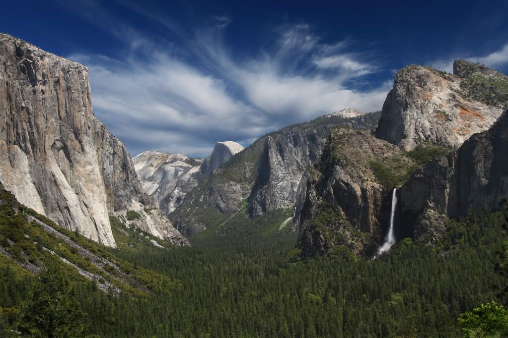IMAGE: http://i193.photobucket.com/albums/z211/jon1937/Yosemite%202012/TunnelView.jpg
