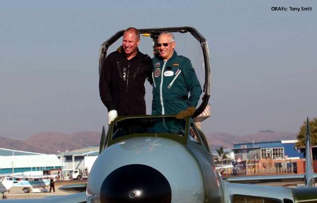 TS1, Richard and Tony Smit test flight Vampire